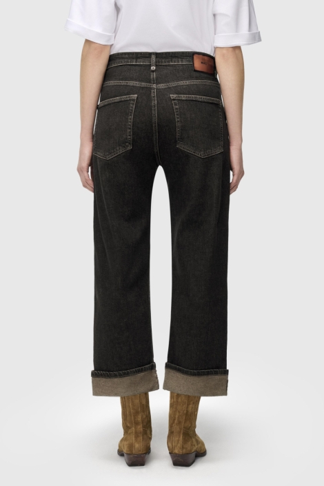 Mac zwarte dames jeans | Model achteraanzicht