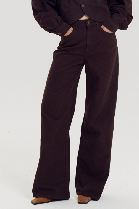 Harper & Yve bruine dames jeans | Model vooraanzicht