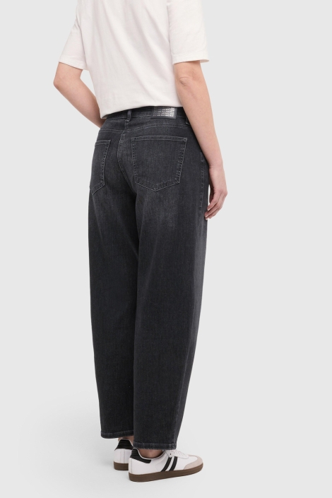 Mac grijze dames jeans | Model zijaanzicht