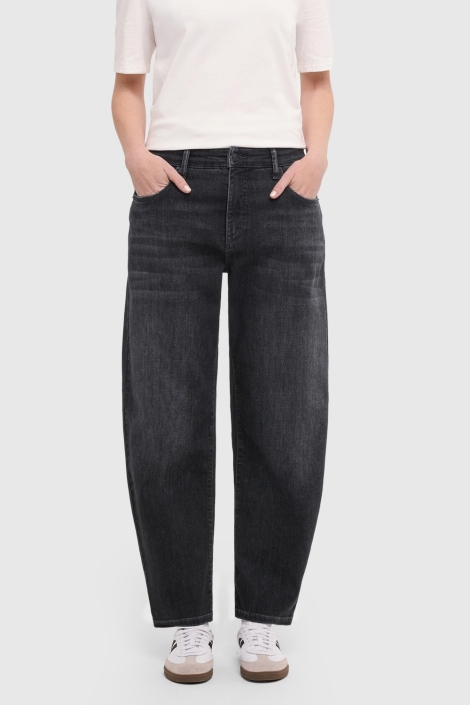 Mac grijze dames jeans | Model vooraanzicht