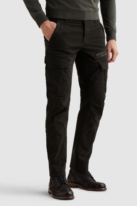 PME legend zwarte heren broek | Model zijaanzicht