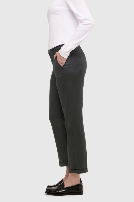 Mac zwarte dames broek | Model zijaanzicht