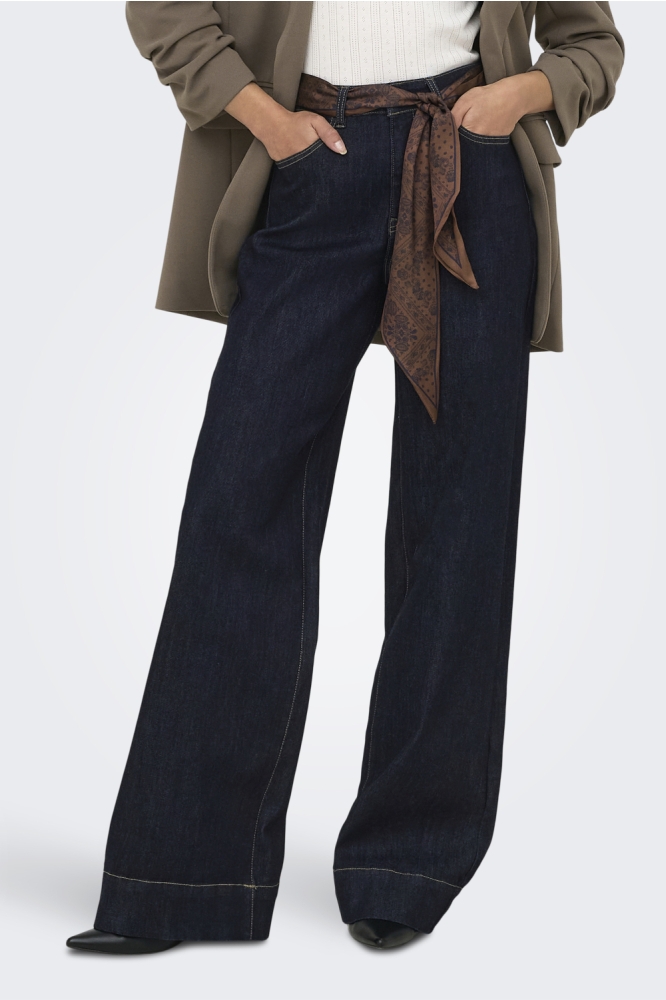 Only blauwe dames jeans | Model vooraanzicht