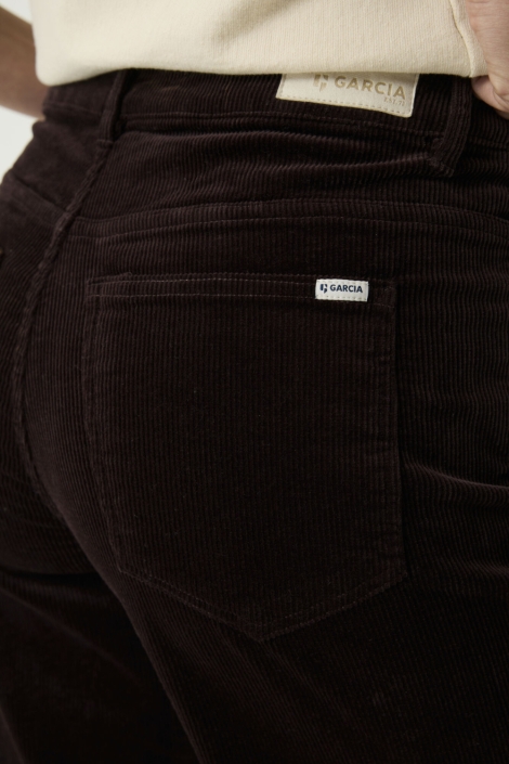 Garcia bruine dames broek | Close up
