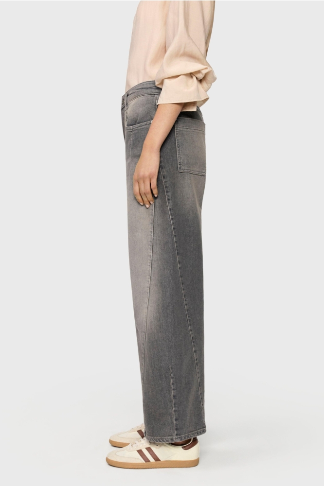 Mac grijze dames jeans | Model zijaanzicht