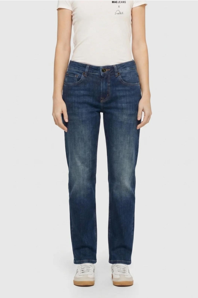 Mac blauwe dames jeans | Model vooraanzicht