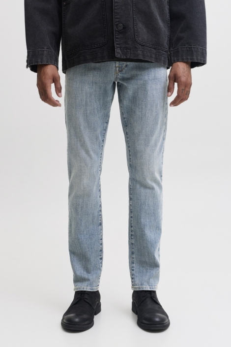 Jack & Jones blauwe heren jeans | Model vooraanzicht