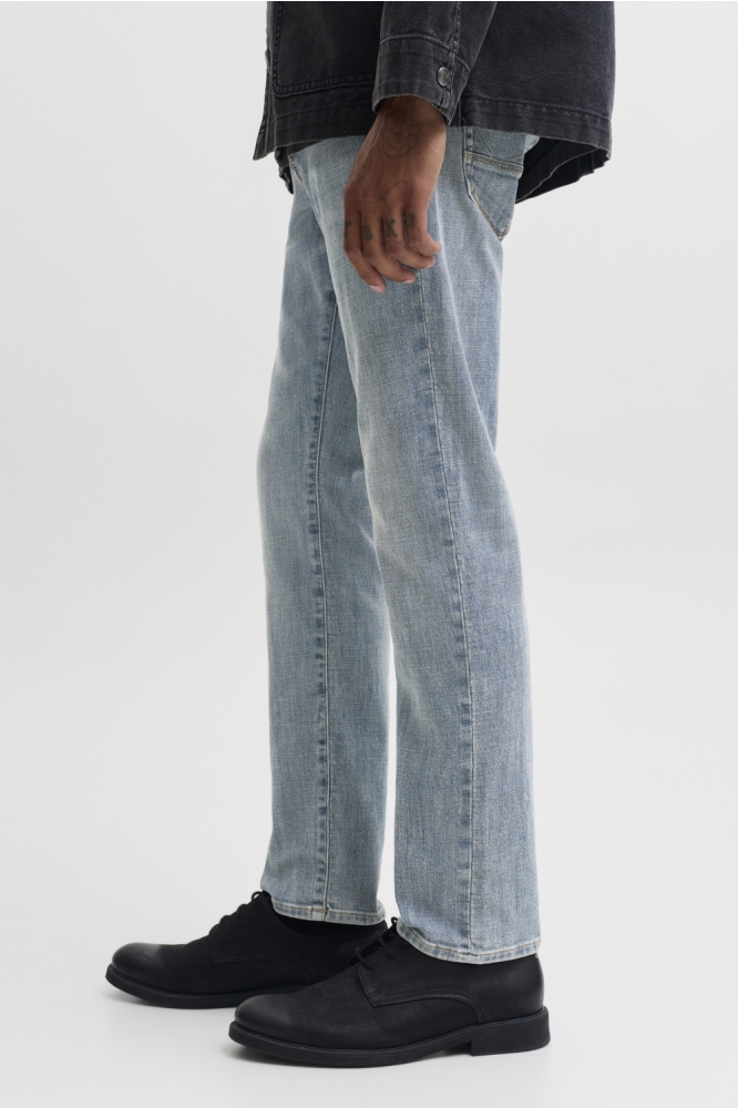 Jack & Jones blauwe heren jeans | Model zijaanzicht