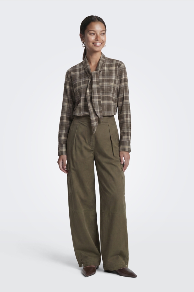 Only bruine dames broek | Model