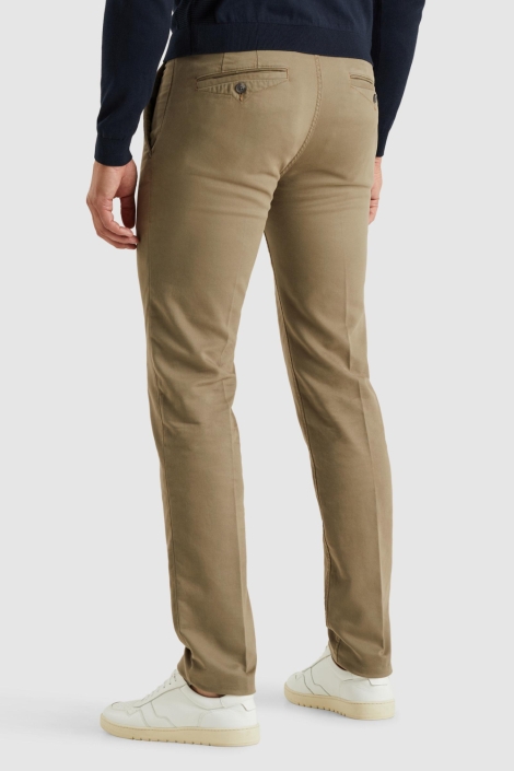 Vanguard taupe heren broek | Model achteraanzicht