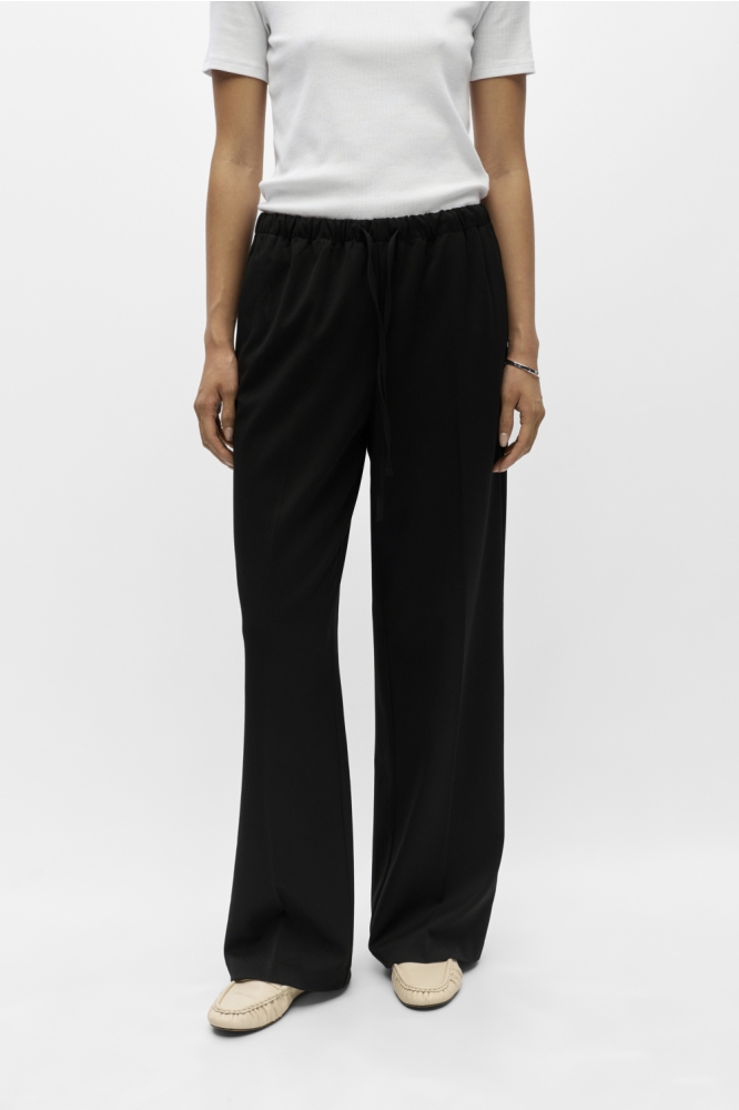 Object zwarte dames broek | Model