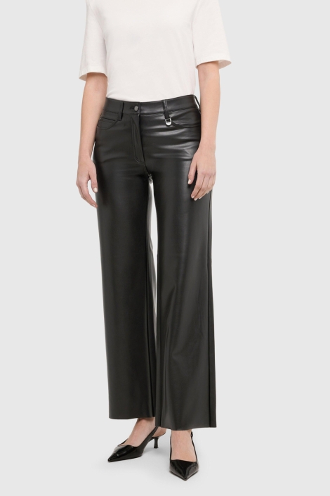 Mac zwarte dames broek | Model vooraanzicht