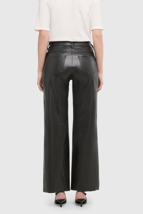 Mac zwarte dames broek | Model achteraanzicht
