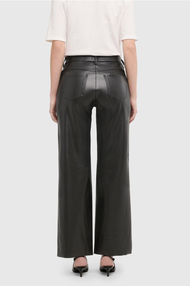 Mac zwarte dames broek | Model achteraanzicht