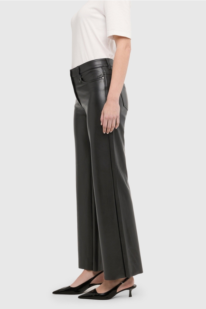 Mac zwarte dames broek | Model zijaanzicht