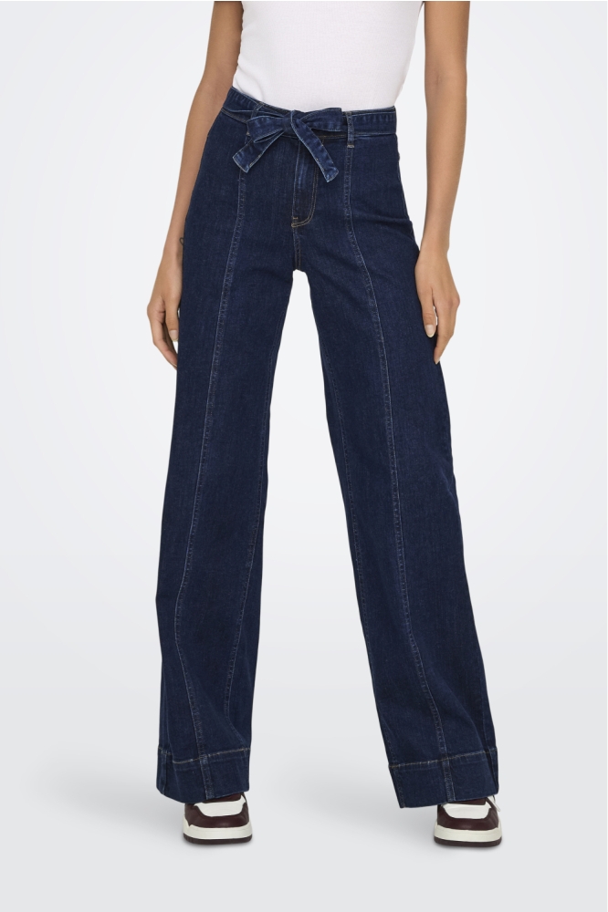 Only blauwe dames jeans | Model vooraanzicht
