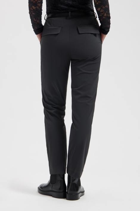 Lady Day grijze dames broek | Model achteraanzicht