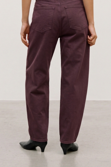Vero Moda bruine dames jeans | Model achteraanzicht
