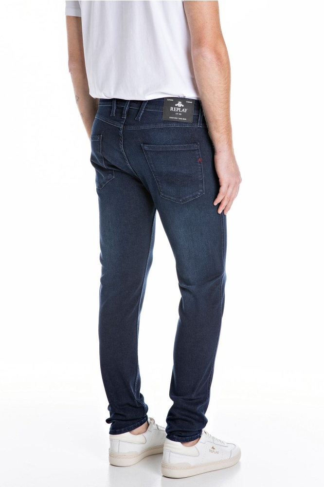 Replay blauwe heren jeans | Model achteraanzicht