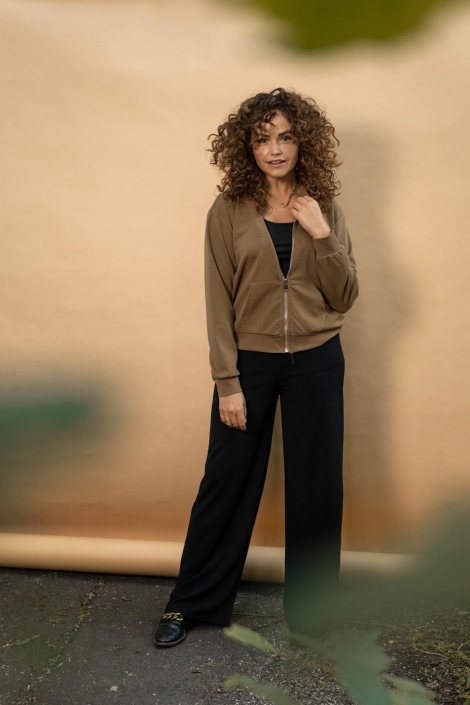 FOS Amsterdam zwarte dames broek | Model