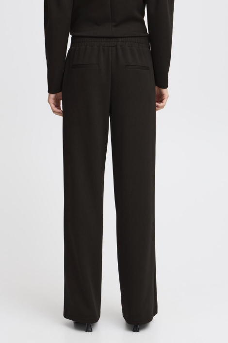 Ichi zwarte dames broek | Model achteraanzicht