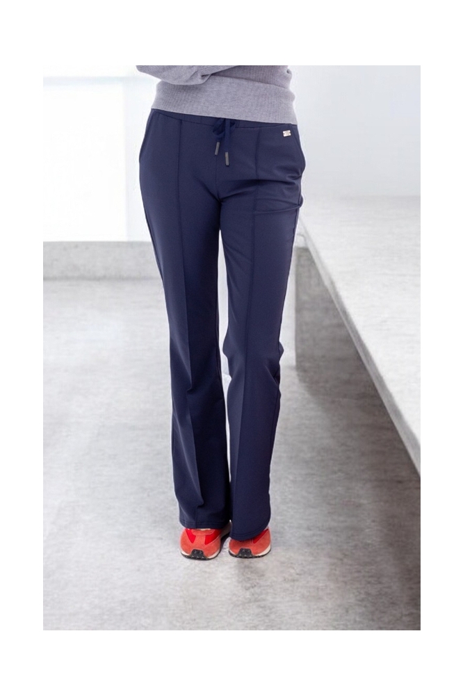 TQ Amsterdam blauwe dames broek | Sfeerbeeld, In situatie