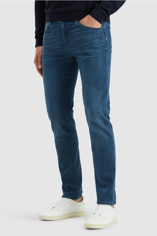 Vanguard blauwe heren jeans | Model zijaanzicht