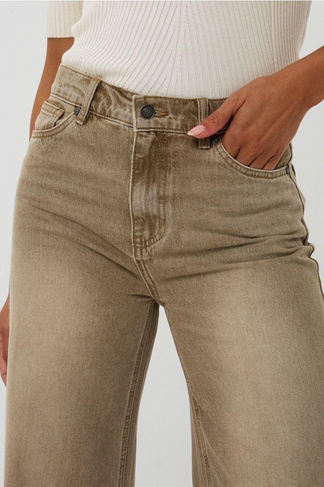 EsQualo camel dames jeans | Close up