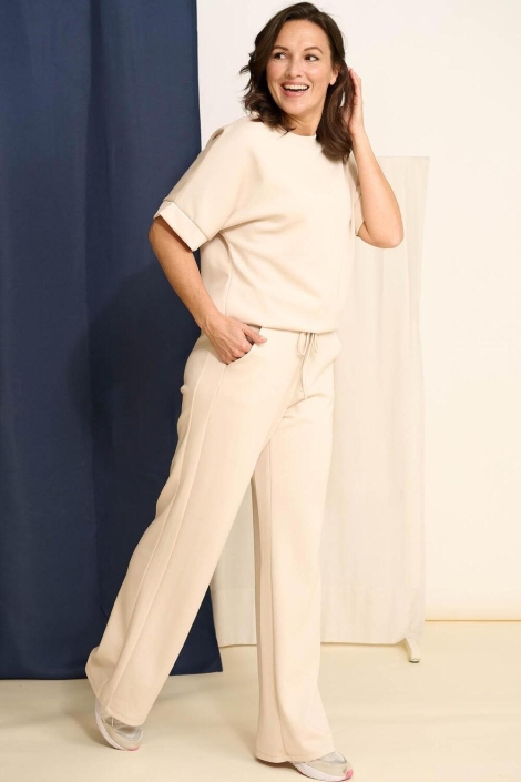 FOS Amsterdam beige dames broek | Model