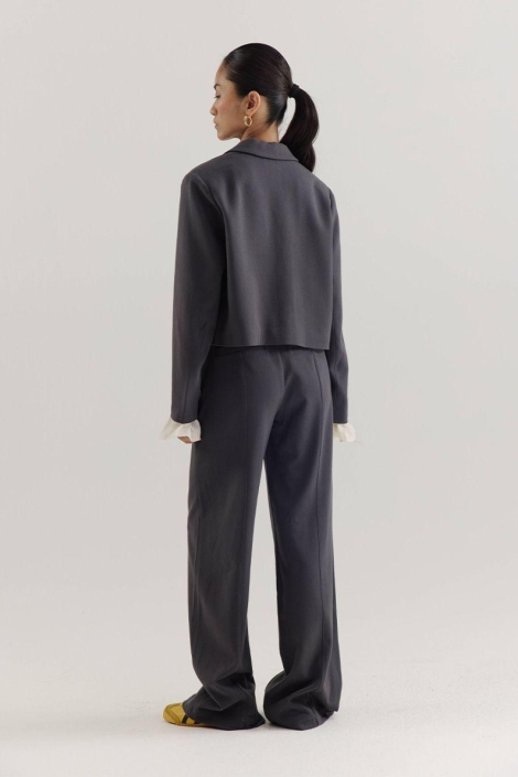 Harper & Yve grijze dames broek | Model achteraanzicht