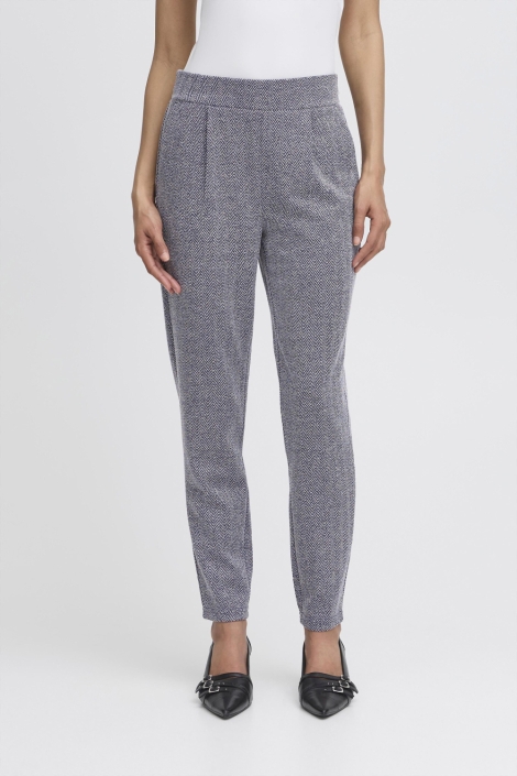 Ichi blauwe dames broek | Model vooraanzicht