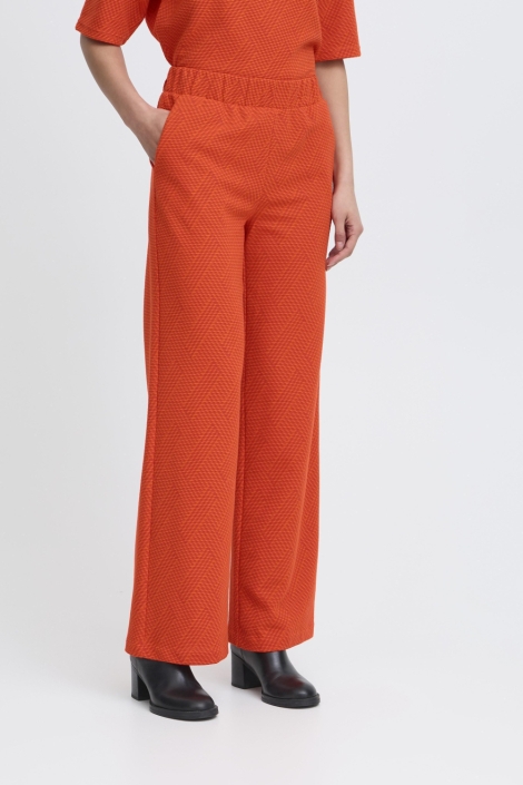 Ichi rode dames broek | Model vooraanzicht