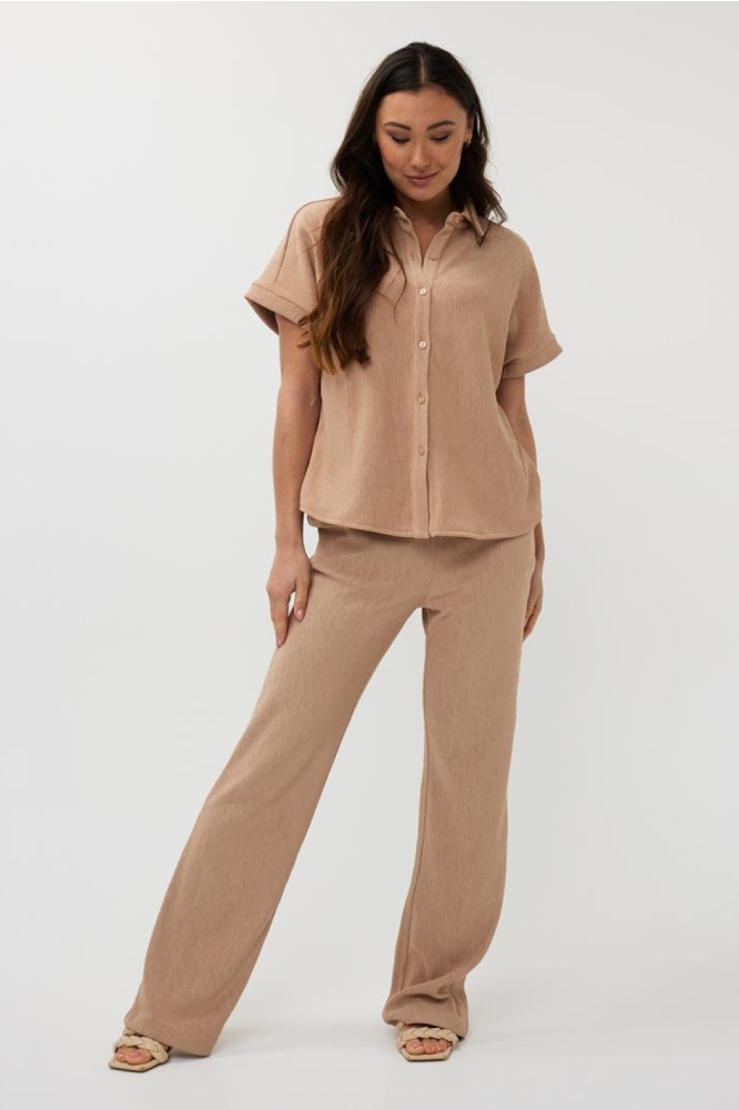 EsQualo camel dames broek | Model vooraanzicht
