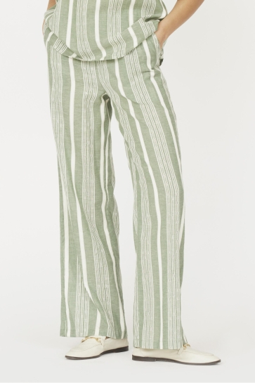 SisterS point INGA PA 17278 D. GREEN COMB