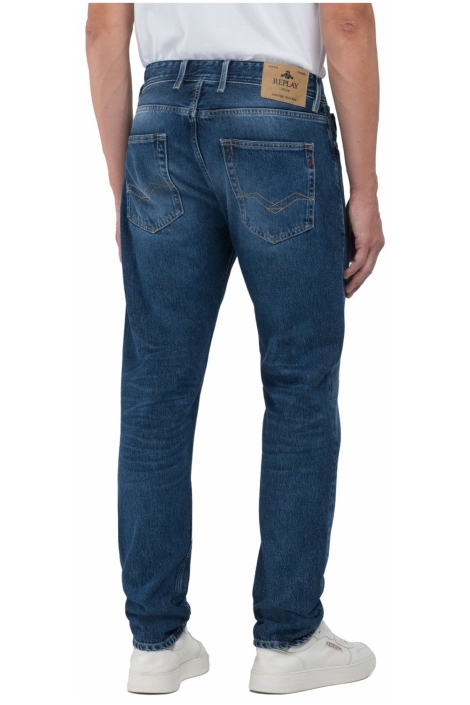 Replay blauwe heren jeans | Model achteraanzicht
