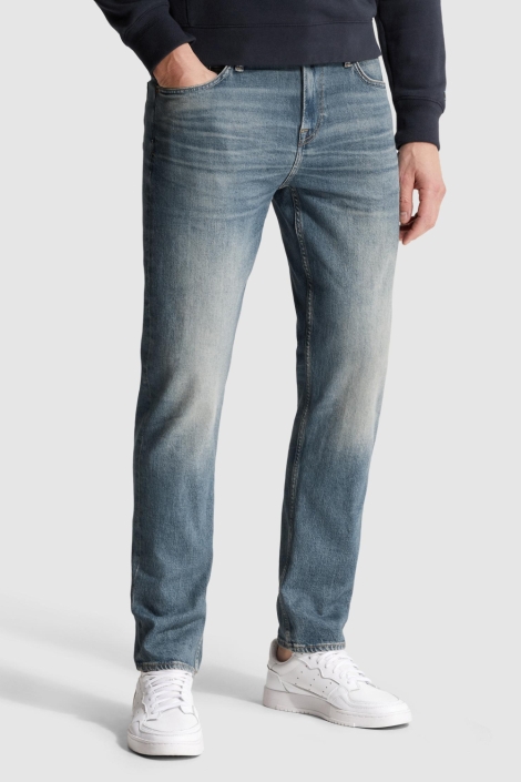Cast Iron blauwe heren jeans | Model vooraanzicht