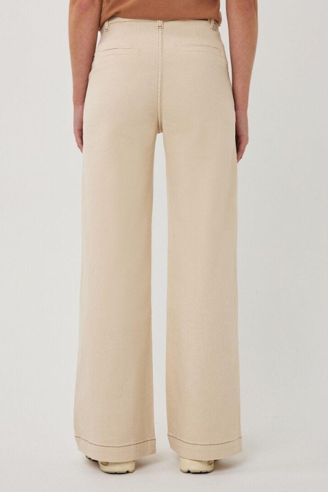 EsQualo beige dames jeans | Model achteraanzicht