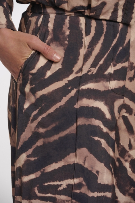 Rino & Pelle camel dames broek | Close up
