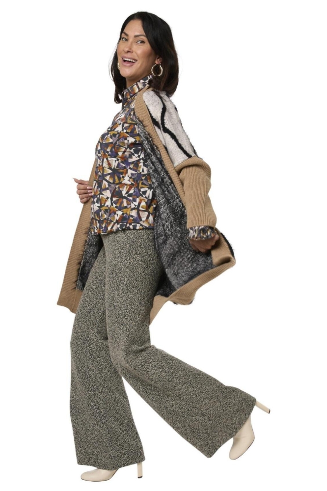 Tessa Koops zwarte dames broek | Model