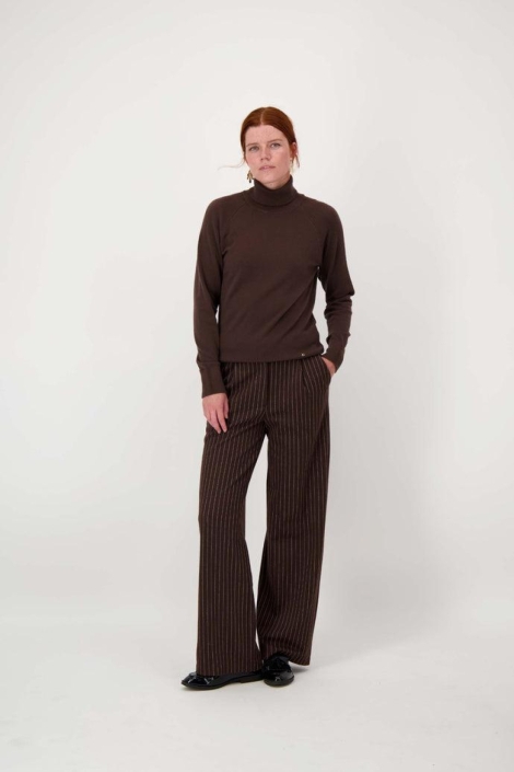 Zusss bruine dames broek | Model