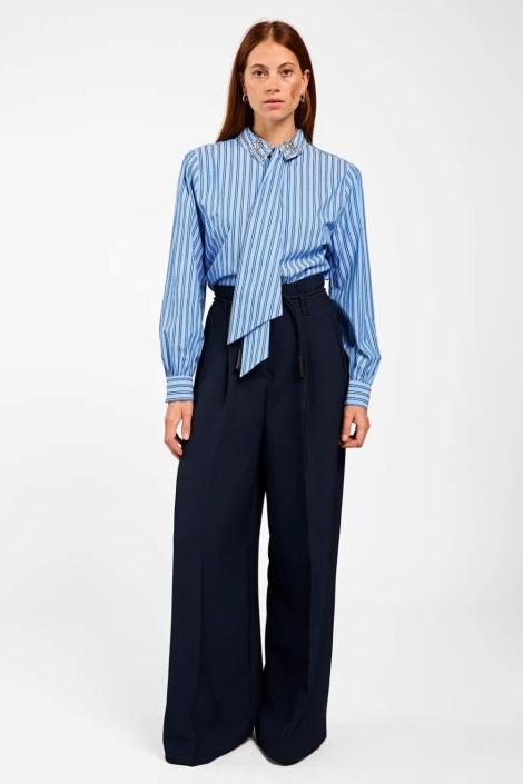 Aaiko blauwe dames broek | Model