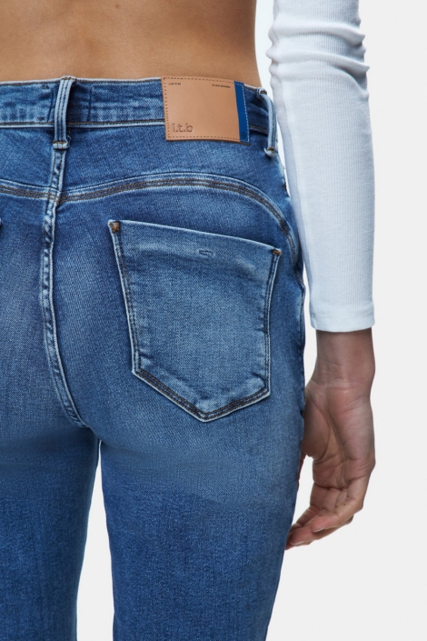 LTB blauwe dames jeans | Close up