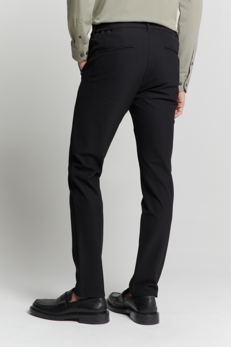 NO-EXCESS zwarte heren broek | Model achteraanzicht