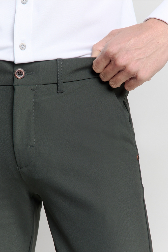 NO-EXCESS groene heren broek | Close up