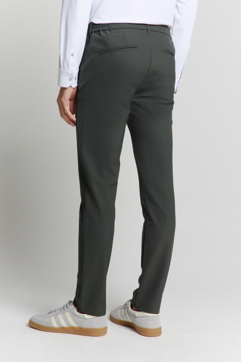 NO-EXCESS groene heren broek | Model achteraanzicht