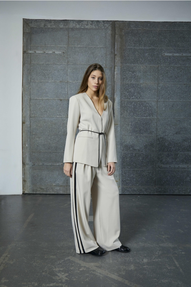 Minus ecru dames broek | Model