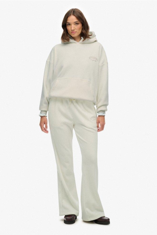 Superdry witte dames broek | Model vooraanzicht