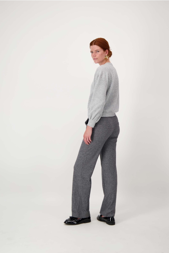 Zusss grijze dames broek | Model zijaanzicht