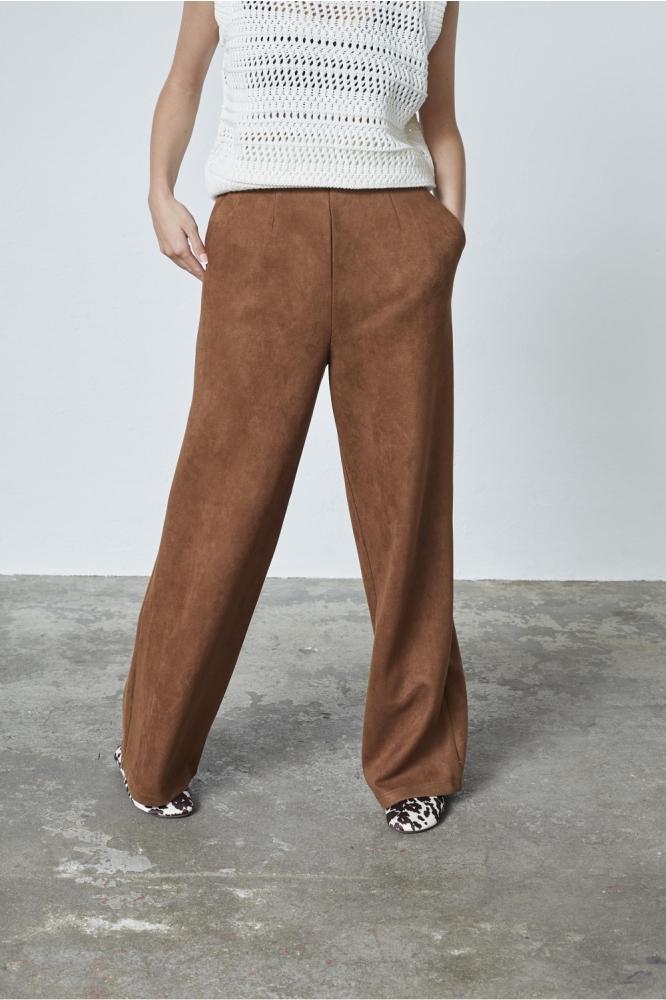 SisterS point cognac dames broek | Model vooraanzicht