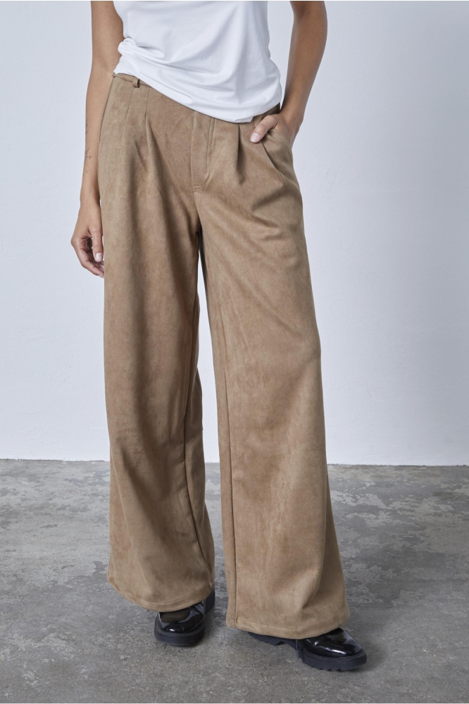 SisterS point camel dames broek | Model vooraanzicht